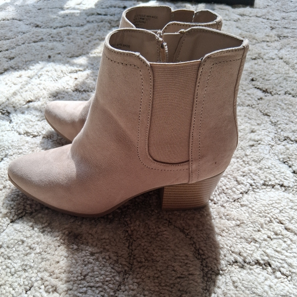 Apt. 9 Women's Cream Ankle Booties